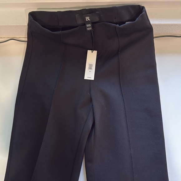 Banana Republic Crop Flare Everywhere Pointe Pant - Picture 7 of 15